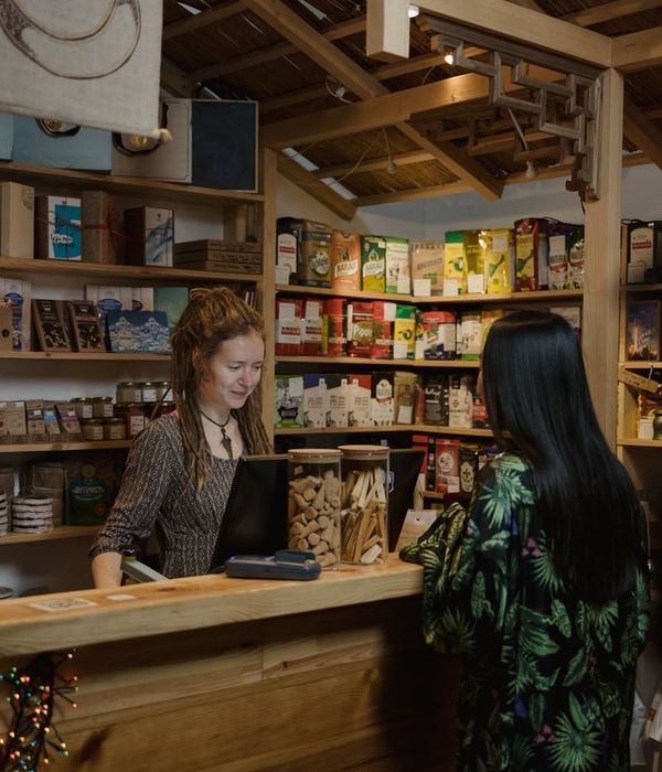 AI-powered chatbot providing automated customer service assistance